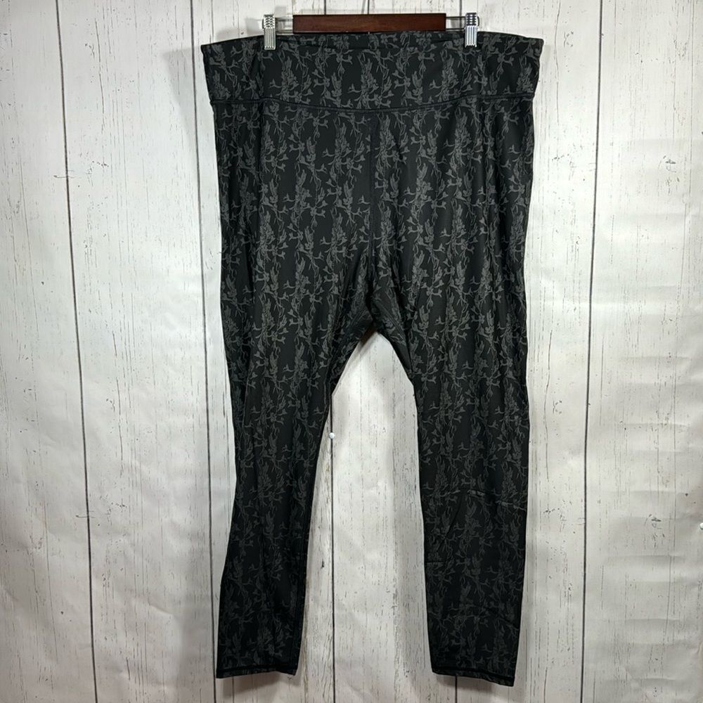 Fabletics  Womens Full Length Printed Stretch Black Gray Leggings